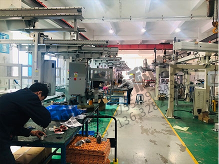 桁架機器人在使用過程中需要注意哪些安全事項？